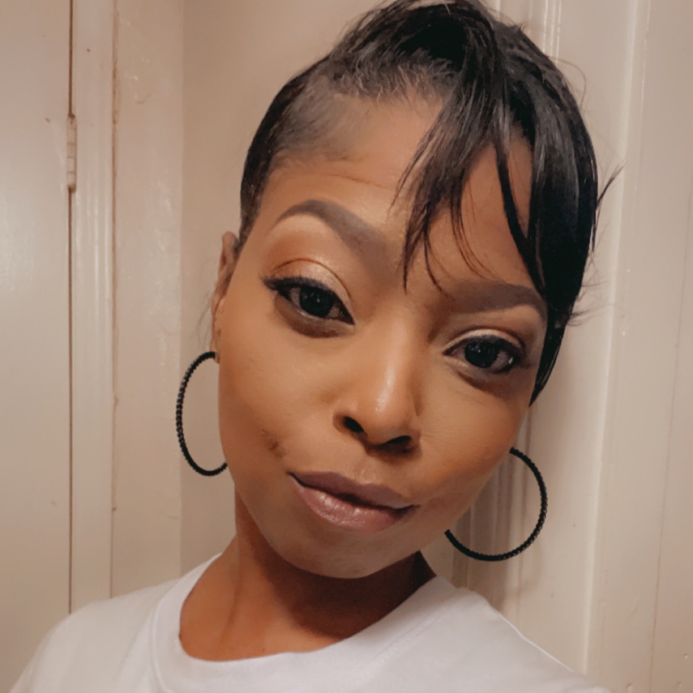 Meet your Posher, Lanissa